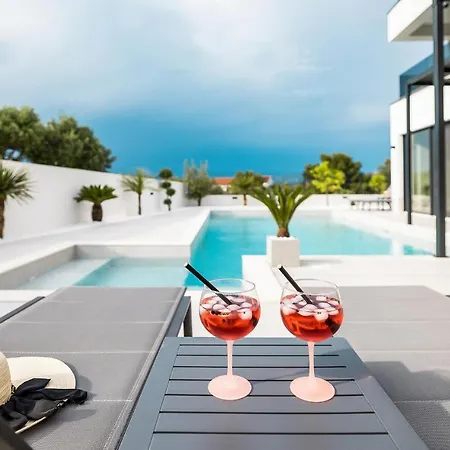 Levant Tatil Evi Murter